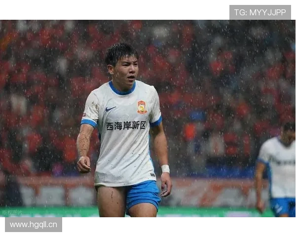 巴恩斯利青训盛赞徐彬态度极佳 巴恩斯利青训盛赞徐彬态度极佳